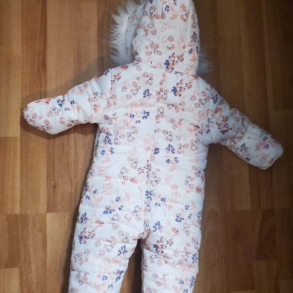 Jessica Simpson | Baby snowsuit | 3-6months - Picture 3 of 3